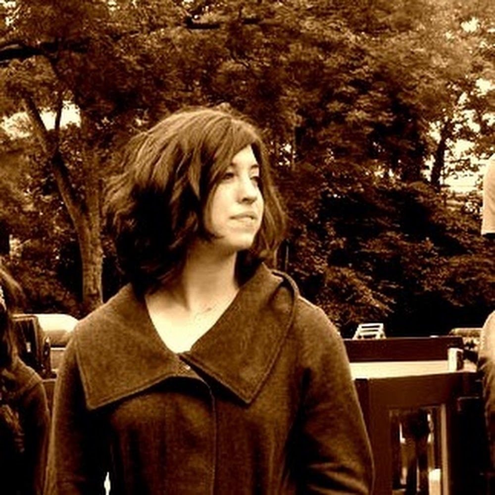 Meet your Posher, Calia